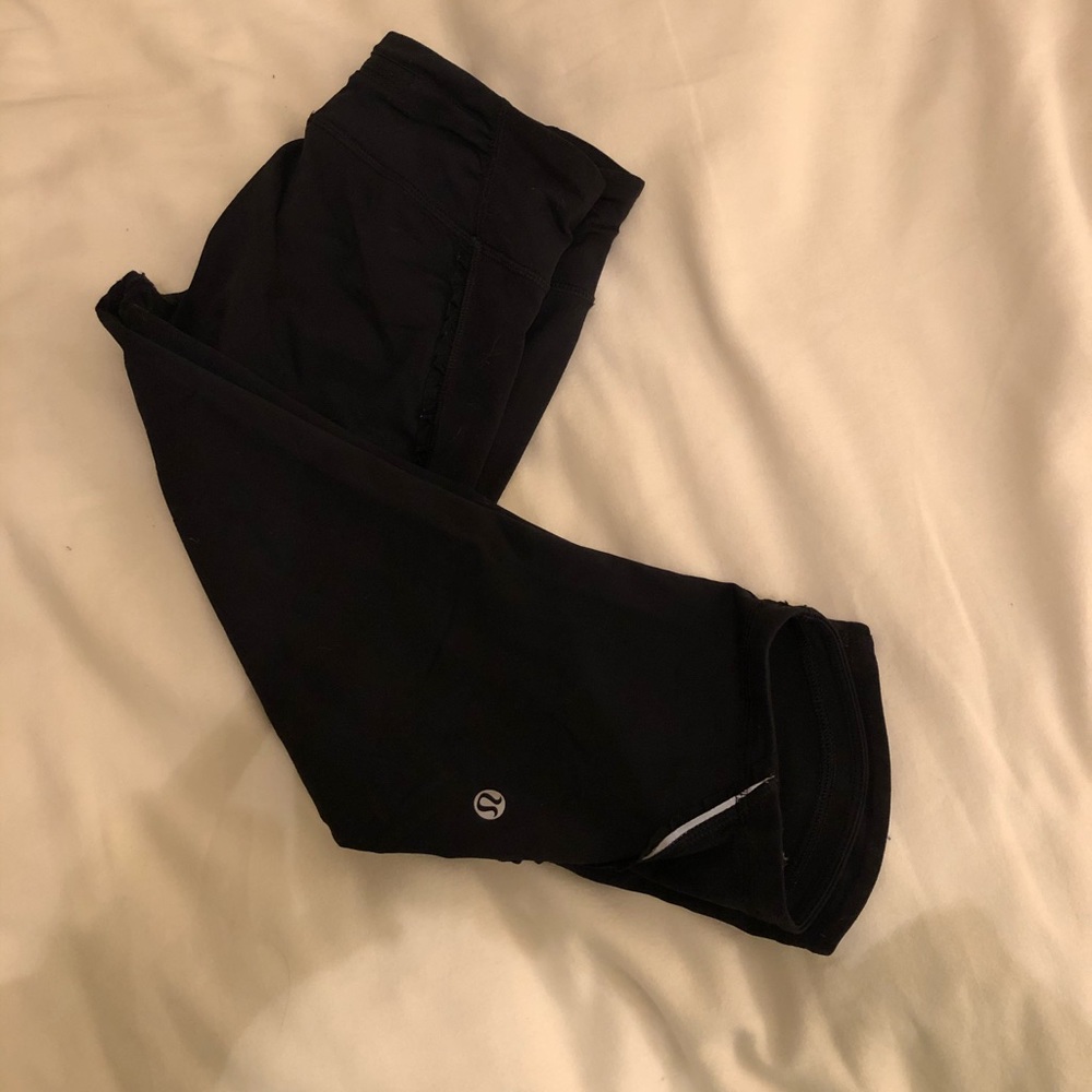 Lululemon cropped leggings size 6